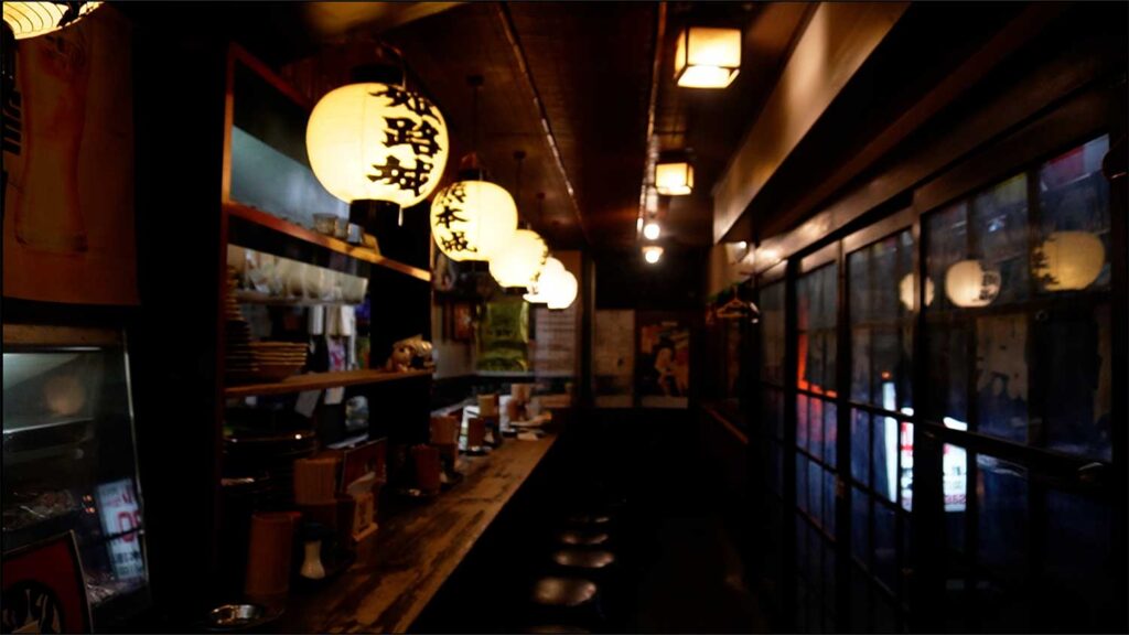 小倉の焼鳥本陣宇佐町店の店内