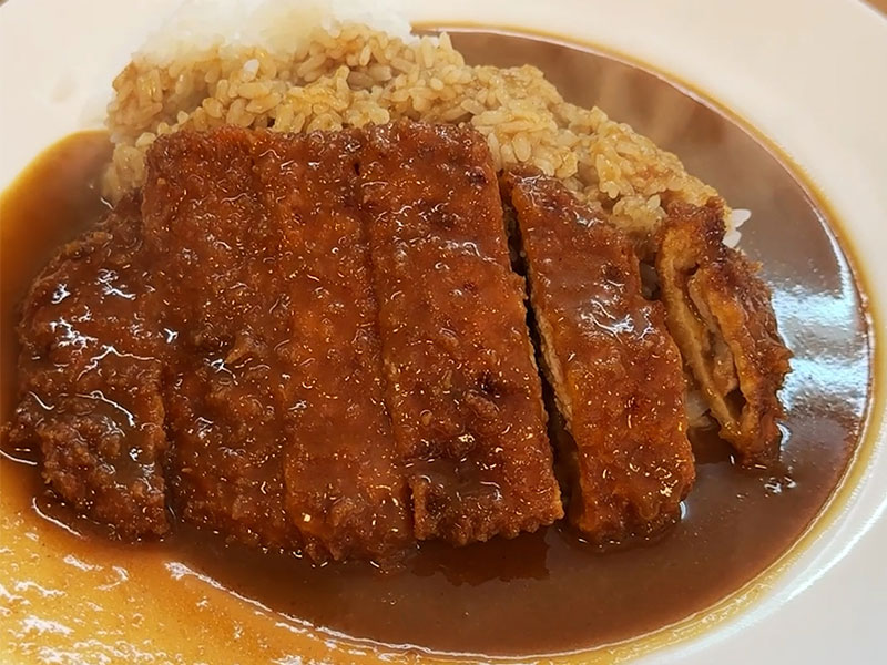 小倉のカレー店【まるきん】のカツカレー