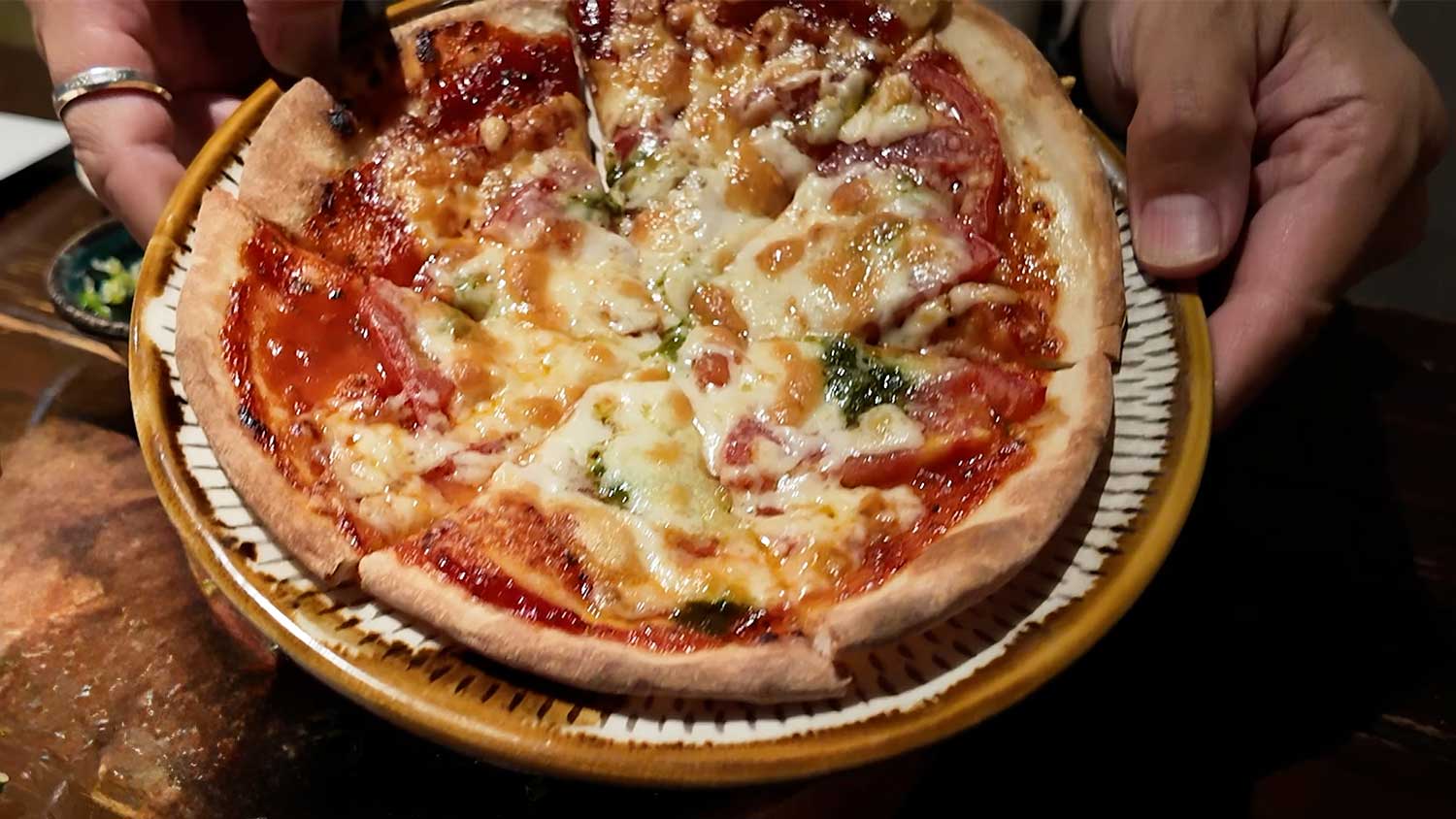 小倉・守恒【六根亭】のピザの画像